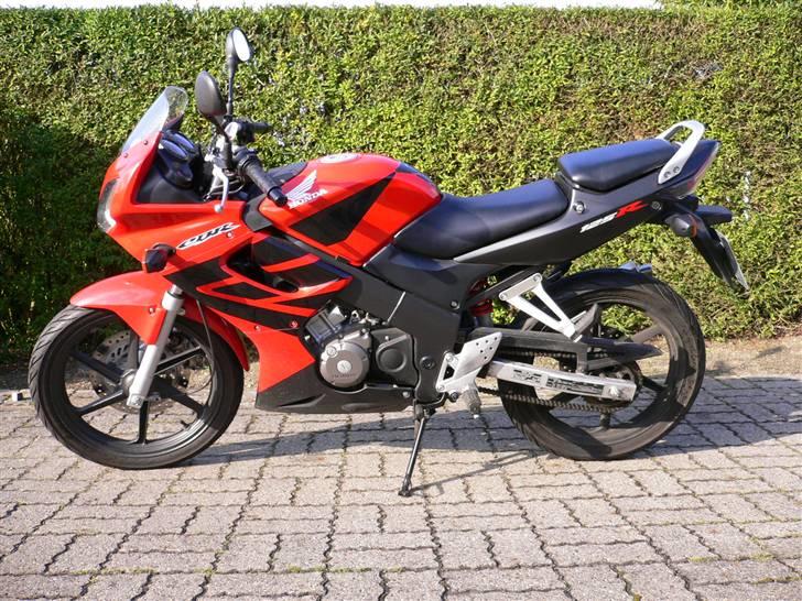 Honda CBR 125R (SOLGT) [Tidl. motorcykel] billede 3