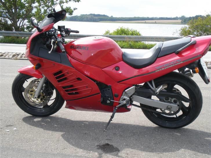 Характеристики suzuki rf600