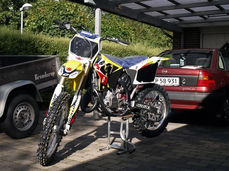 Suzuki RM125k8*solgt* billede 1