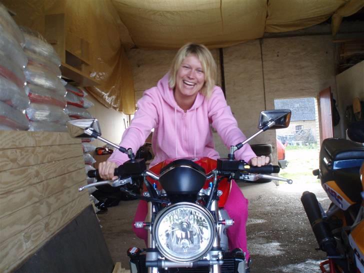 Suzuki SV 1000 N K7 **SOLGT** billede 20