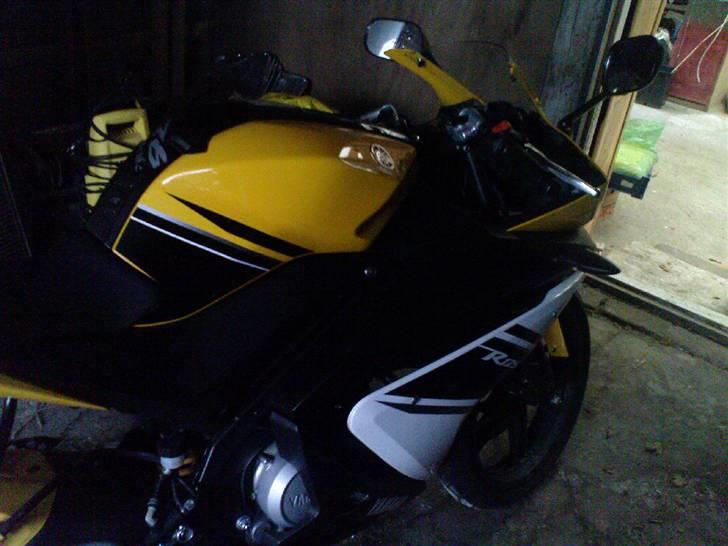 Yamaha YZF r125 billede 1