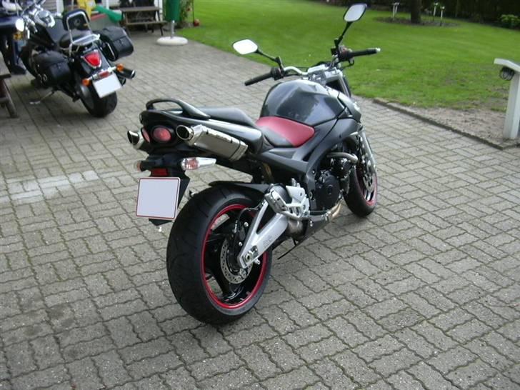 Suzuki GSR 600 [ Solgt ] - Standard billede 2