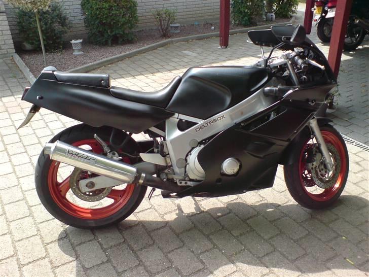 Yamaha FZR 600 "SOLGT" billede 8