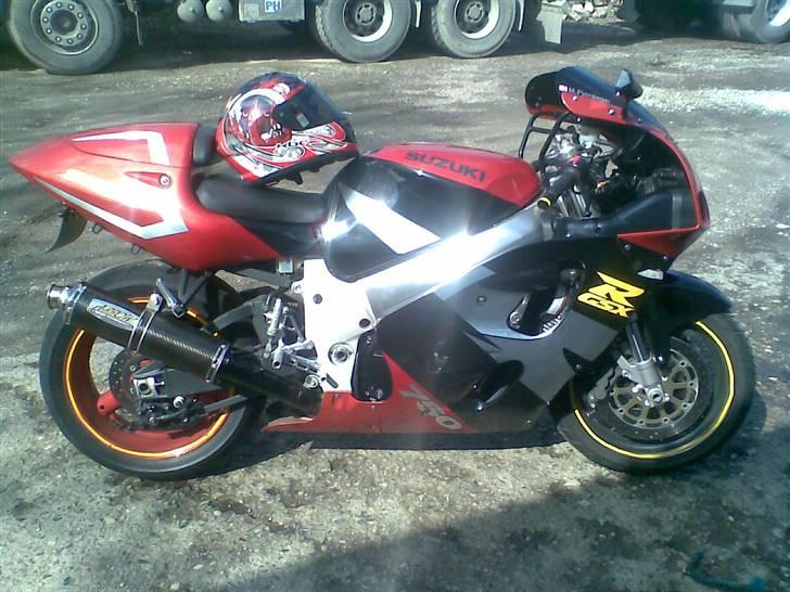 Suzuki GSXR 750  Solgt  billede 14