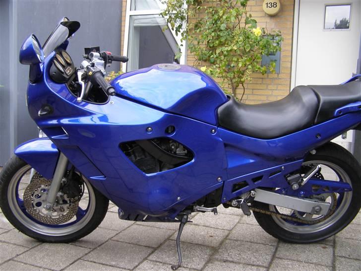 Suzuki GSX 600 F (solgt) billede 12