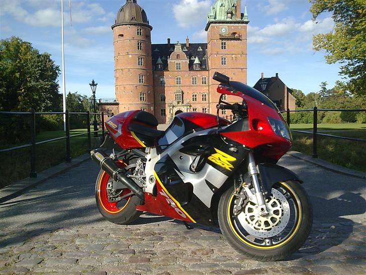 Suzuki GSXR 750  Solgt  billede 15