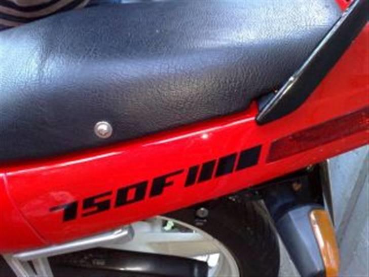 Honda VFR 750 F [SOLGT] - En ny bagende er nu købt og jeg har selv "drivhus-lakeret" billede 8