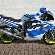 Suzuki GSXR 750