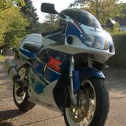 Suzuki GSX-R 750 SRAD