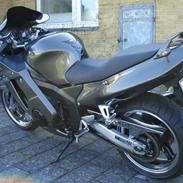 Honda cbr 1100 xx super blackbi