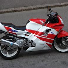 Honda CBR 600 F2 PC25