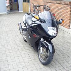 Honda cbr 1100