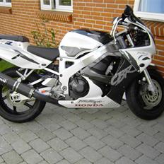 Honda cbr 900rr