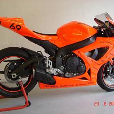 Suzuki GSXR 750 Baneged( Solgt )