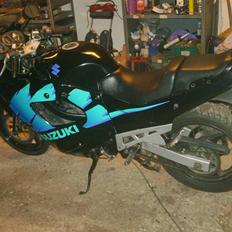 Suzuki GSX 600F