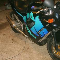 Suzuki GSX 600F