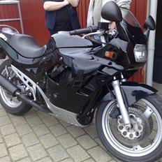 Suzuki GSX 600 F