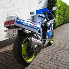 Suzuki GSXR 750