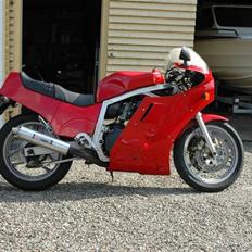 Suzuki GsxR 750