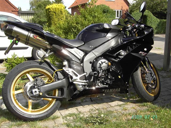 Yamaha R1 -RN19 (SOLGT) - lidt Carbon-dele og stålarmeret bremseslanger billede 11