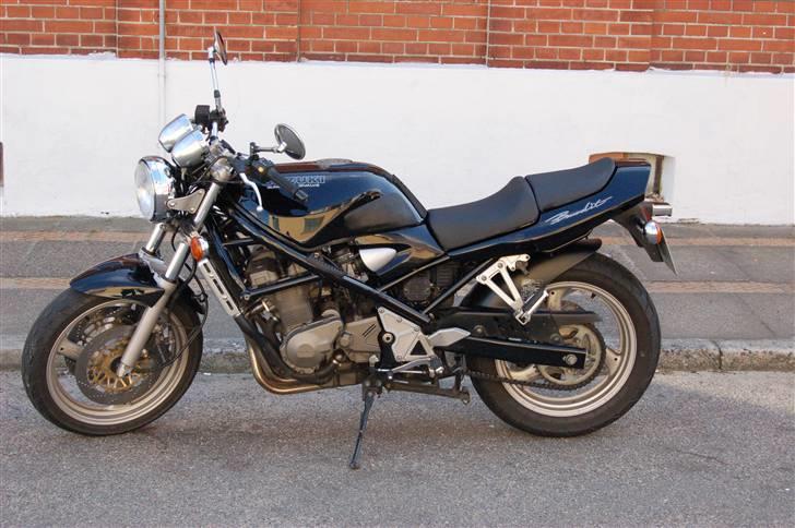 Suzuki GSF 400 Bandit billede 1