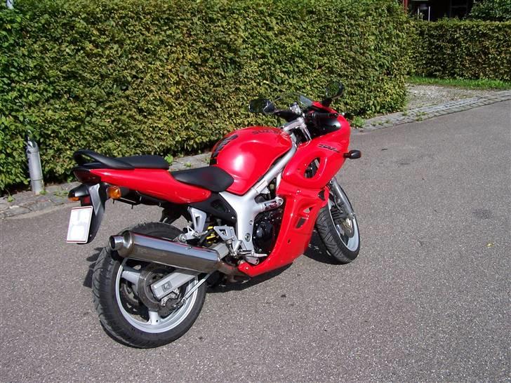 Suzuki SV650S TOTALSKADET billede 2