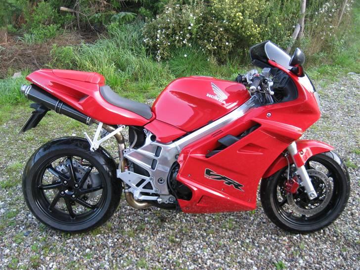 Honda vfr 750F billede 1