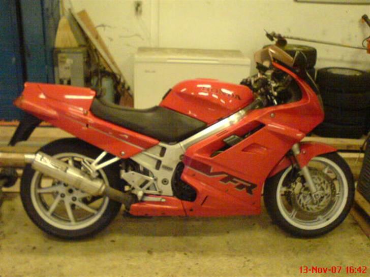 Honda vfr 750F - Den grimme ælling! (men det er jo smag og behag) :-) billede 6