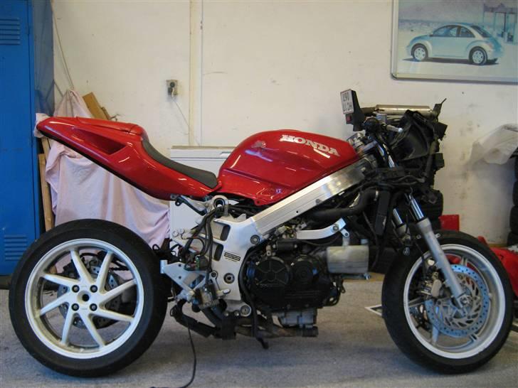 Honda vfr 750F billede 7