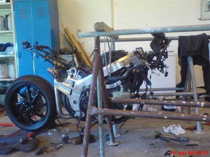 Honda vfr 750F - Spændt op til lir...... billede 8