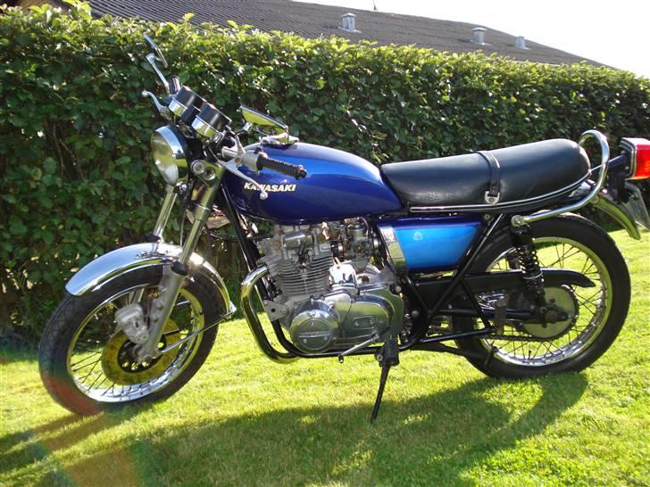 Kawasaki z 400 billede 1