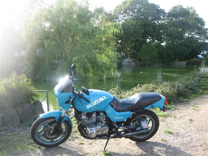 Suzuki gs 650 kantana solgt - hjemme ved gadekæret billede 20