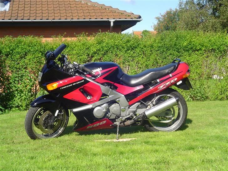 Kawasaki ZZR 600 billede 1