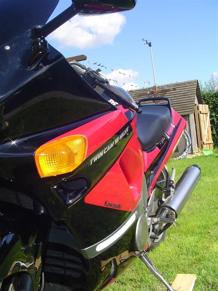 Kawasaki ZZR 600 billede 4