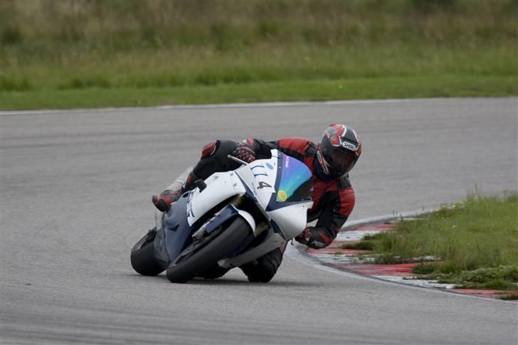 Yamaha R1 (banejern)**SOLGT** - Anderstorp, august 2008 - dejlig bane... billede 1