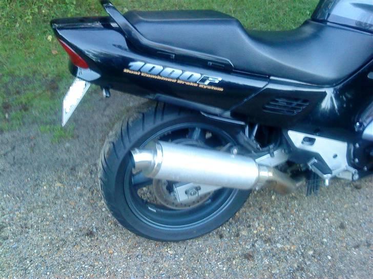 Honda CBR 1000F SC24 solgt - remus billede 12