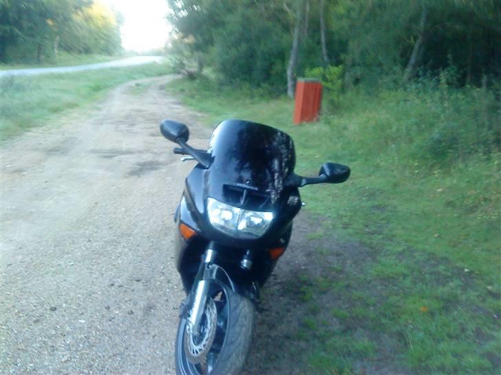 Honda CBR 1000F SC24 solgt billede 14