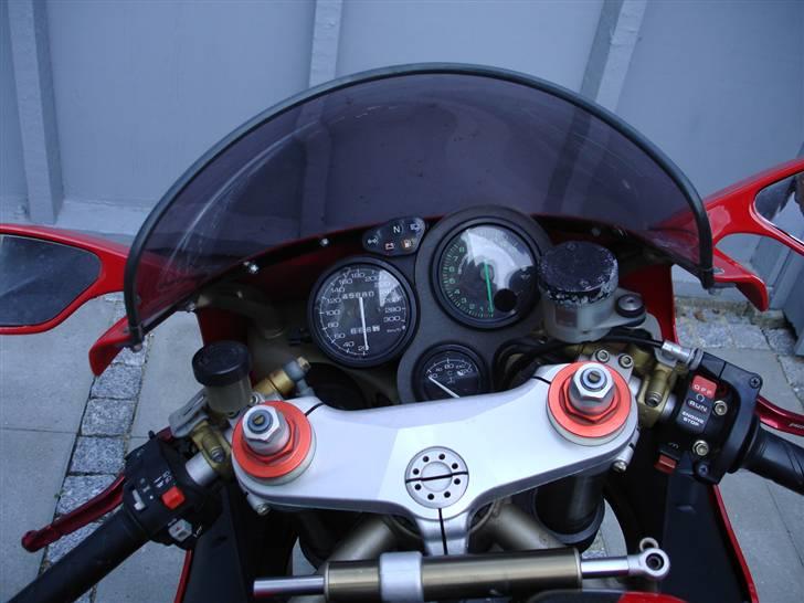 Ducati 916 Biposto - Bliver nok en Öhlin styrdæmper engang billede 2