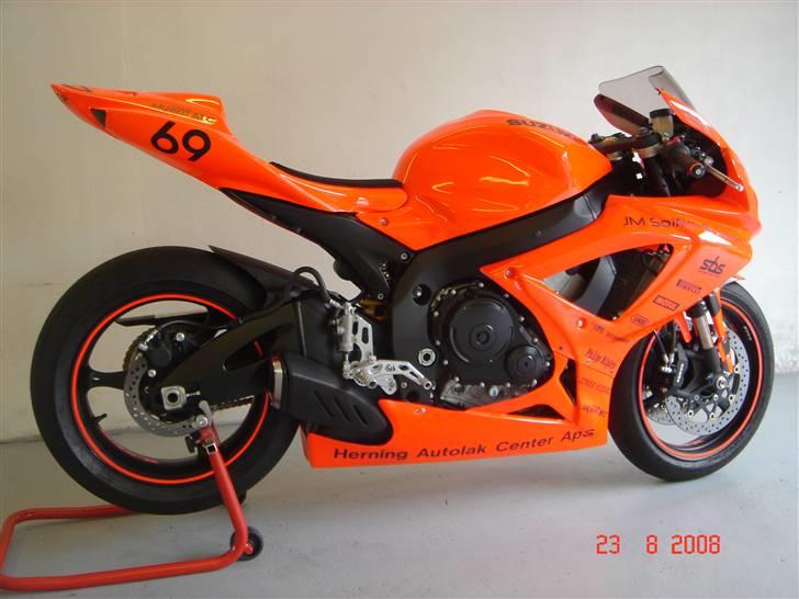 Suzuki GSXR 750 Baneged( Solgt ) billede 3