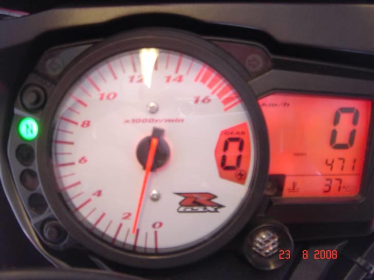 Suzuki GSXR 750 Baneged( Solgt ) billede 5