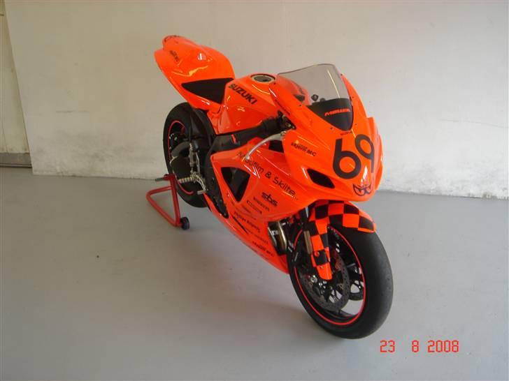 Suzuki GSXR 750 Baneged( Solgt ) billede 6