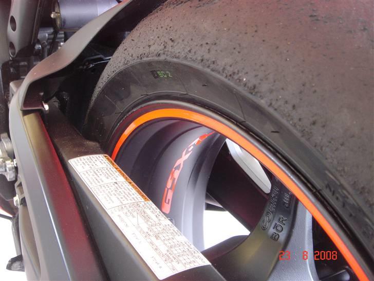 Suzuki GSXR 750 Baneged( Solgt ) billede 12