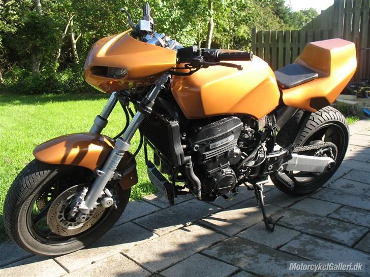 Kawasaki GPZ 900 R Streetfighter * - Og efter projekt ;o)  billede 3