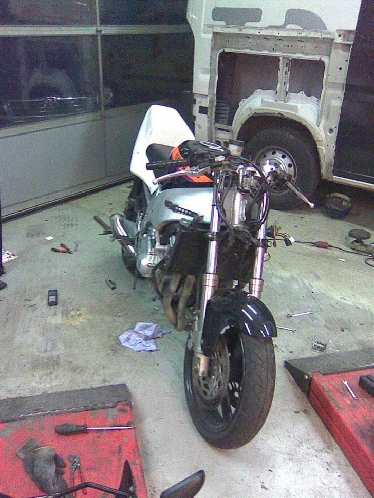 Yamaha FZR600R Streetfigther billede 7