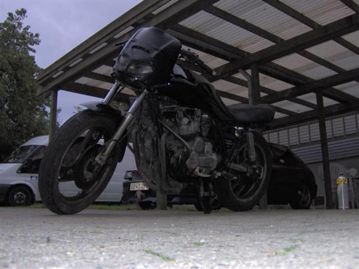 Yamaha xj900 - Ja fronten er ikk færdig endnu.... Ved det godt! Men ville liiiige vise jer min ide... billede 13