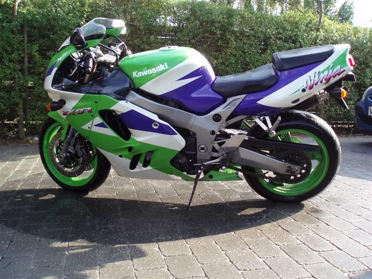 Kawasaki ZX 9 R Ninja SOLGT billede 2