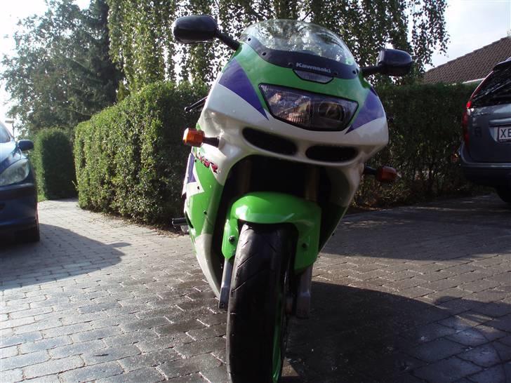 Kawasaki ZX 9 R Ninja SOLGT billede 3