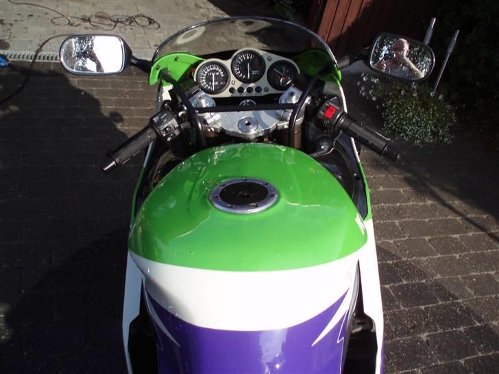 Kawasaki ZX 9 R Ninja SOLGT billede 8