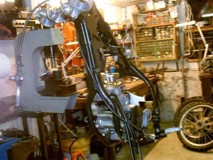 Husqvarna wre125 SOLGT!!! - ny malet ved at blive samlet billede 7