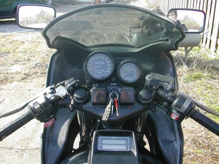 Kawasaki GPZ 750 Unitrak billede 4